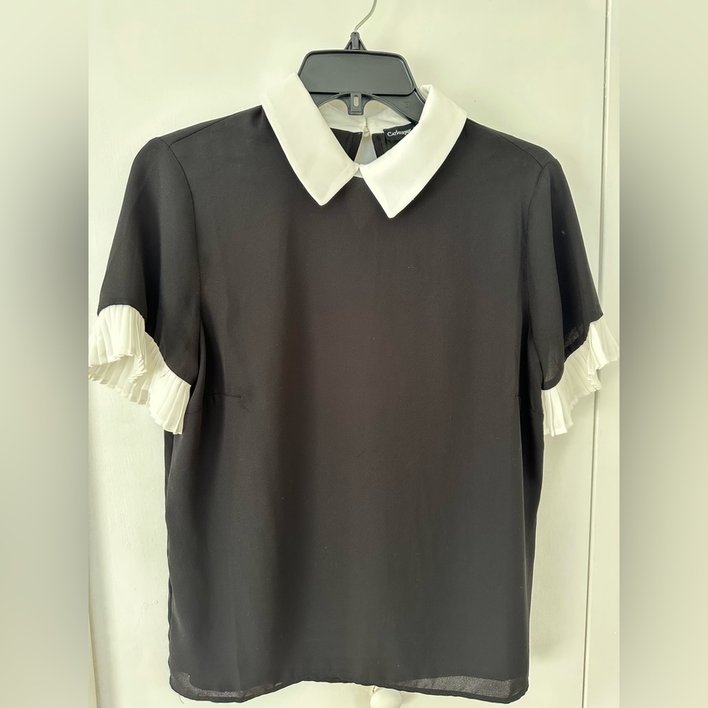 Black blouse with built in white collar and ruffle short sleeves
